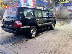 تۆیۆتا لاند کروزەر